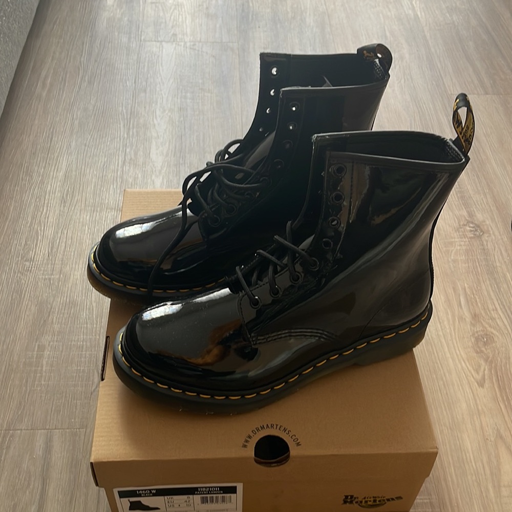 Brand New Dr. Martens 1460 Women's Patent Leather Boots